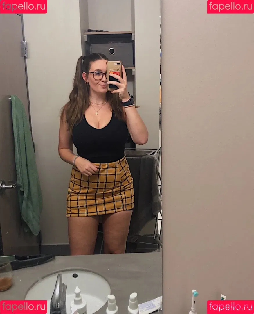 Hannah V Onlyfans Photo Gallery 