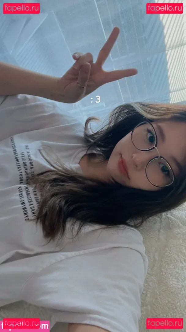 Hannah V Onlyfans Photo Gallery 