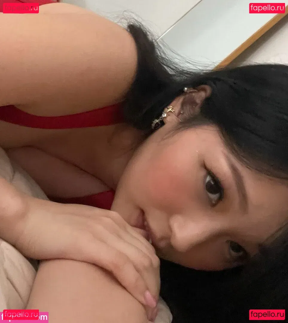 Hannah V Onlyfans Photo Gallery 