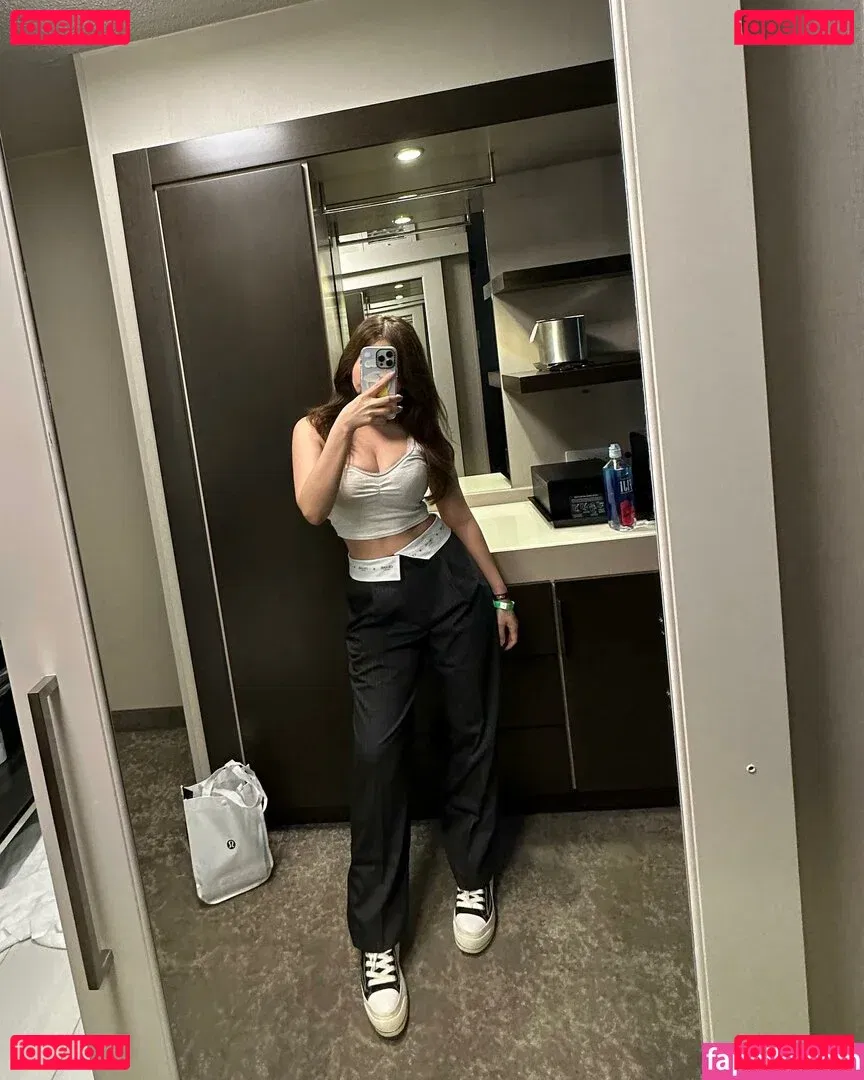 Hannah V Onlyfans Photo Gallery 