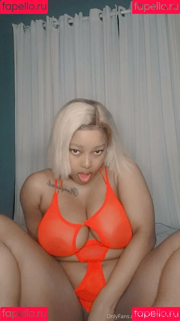 ilovecaramel Onlyfans Photo Gallery 