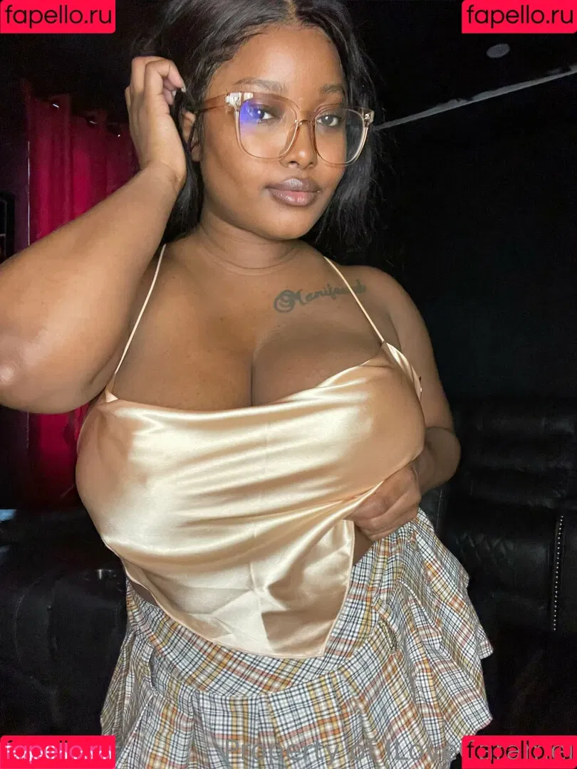 ilovecaramel Onlyfans Photo Gallery 