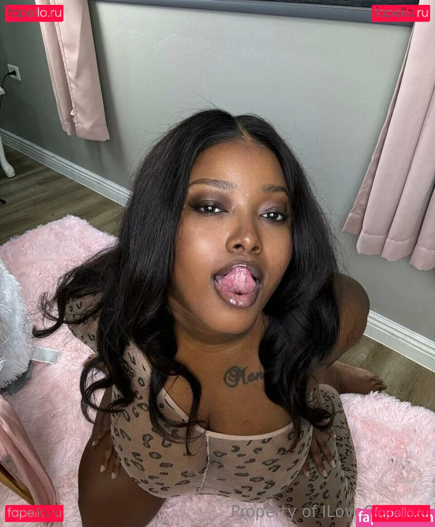 ilovecaramel Onlyfans Photo Gallery 