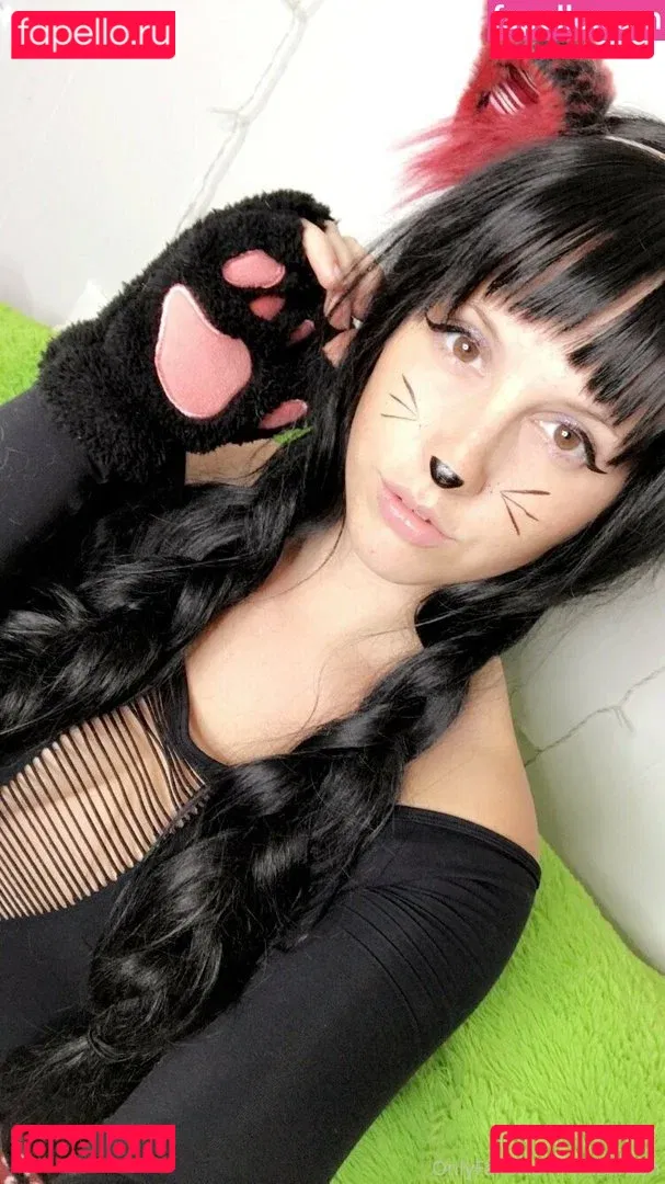 Embereon Onlyfans Photo Gallery 