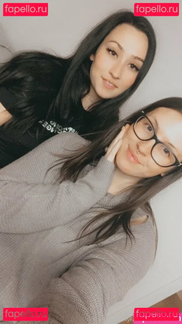 Embereon Onlyfans Photo Gallery 