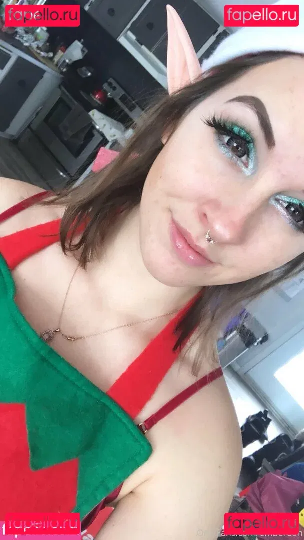 Embereon Onlyfans Photo Gallery 