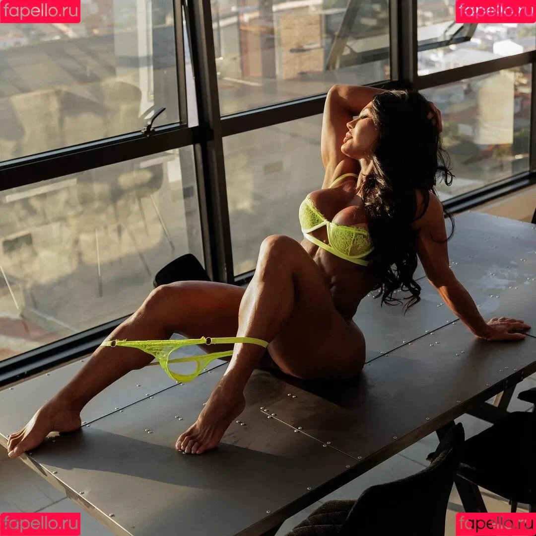 Gracyanne Barbosa Onlyfans Photo Gallery 