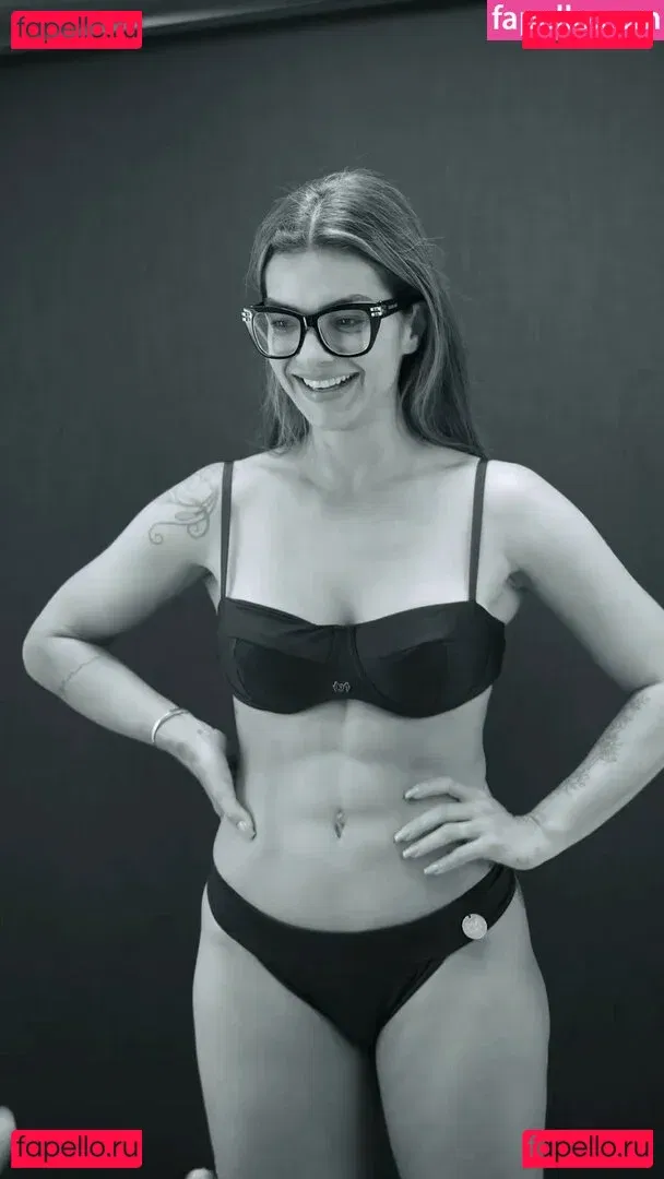 Kelly Kay Onlyfans Photo Gallery 