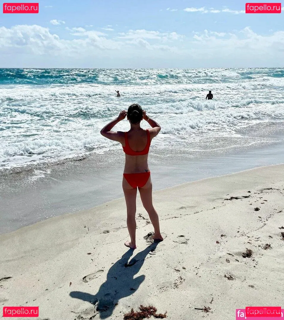 Lea Michele Onlyfans Photo Gallery 