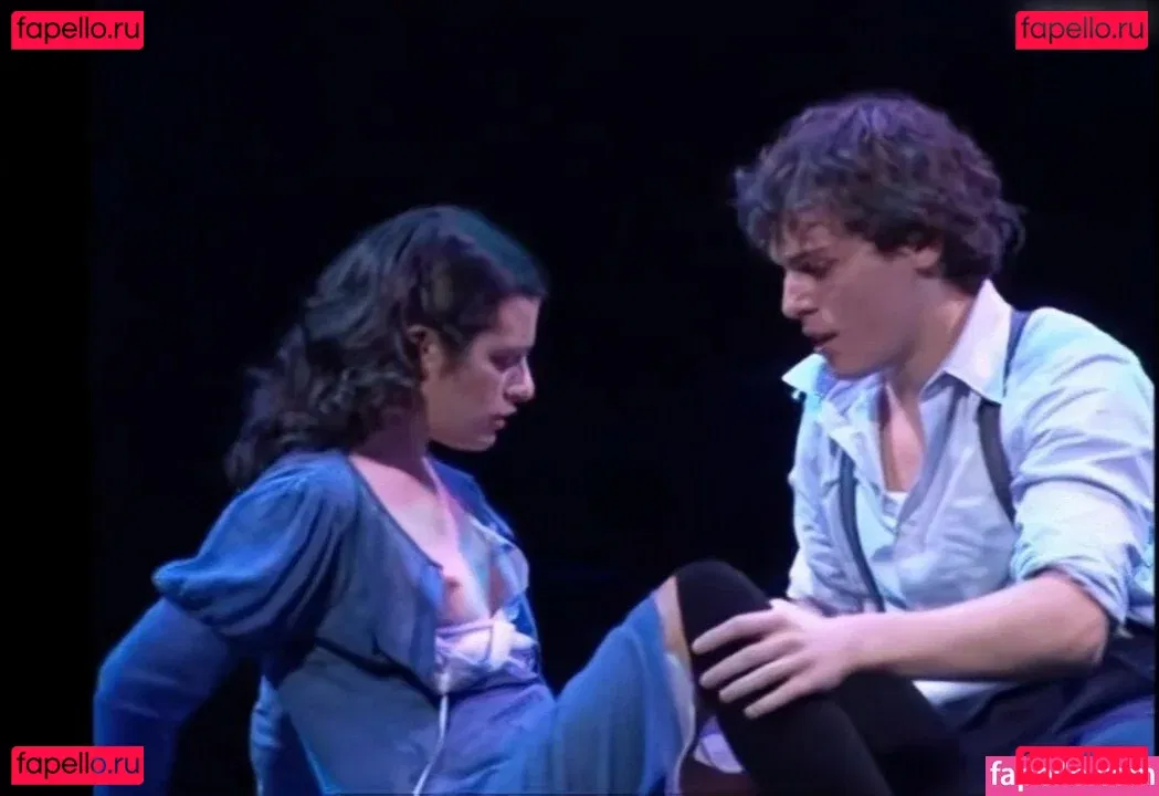 Lea Michele Onlyfans Photo Gallery 