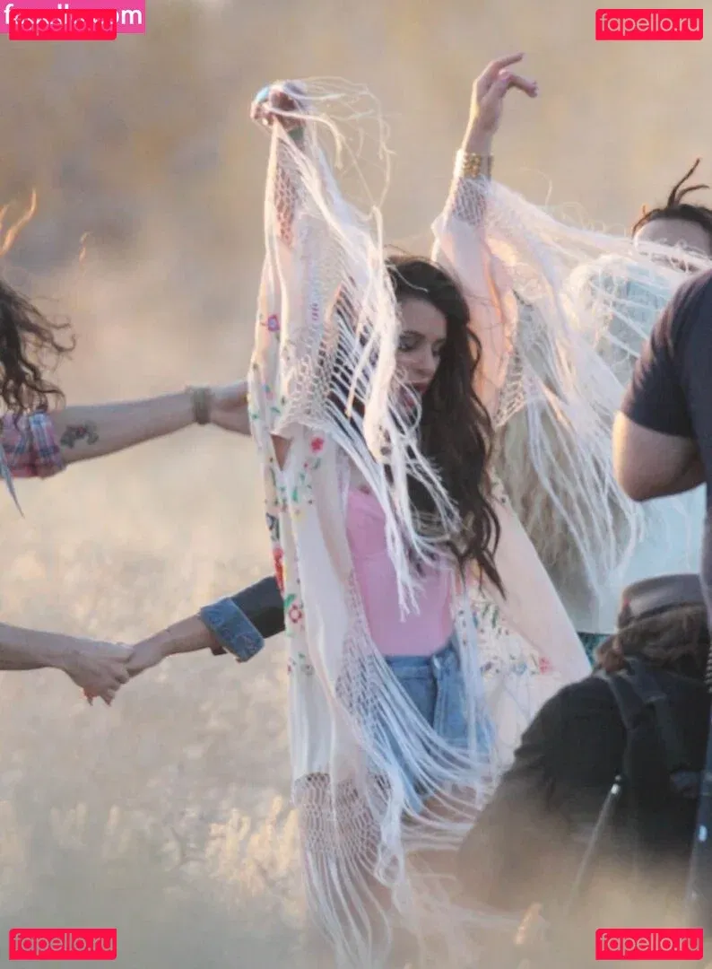 Lea Michele Onlyfans Photo Gallery 