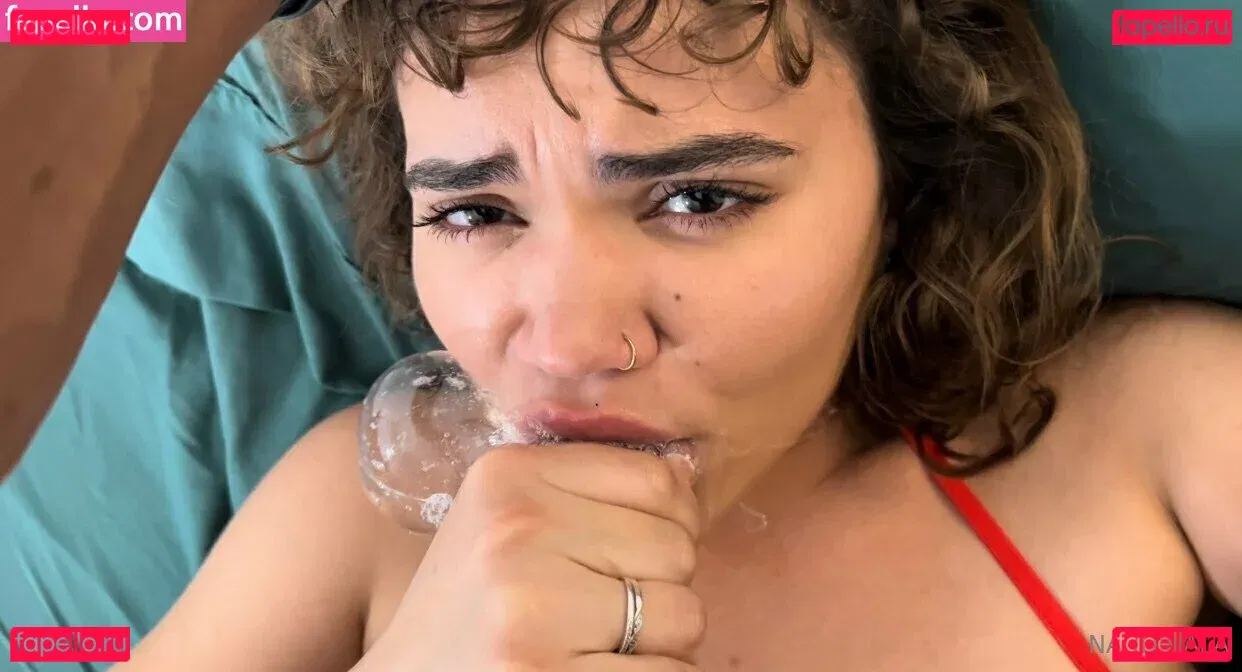 naudinala Onlyfans Photo Gallery 