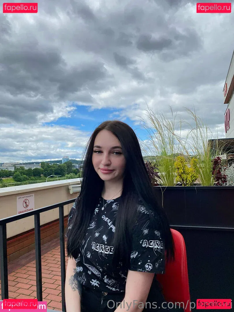 purmari Onlyfans Photo Gallery 