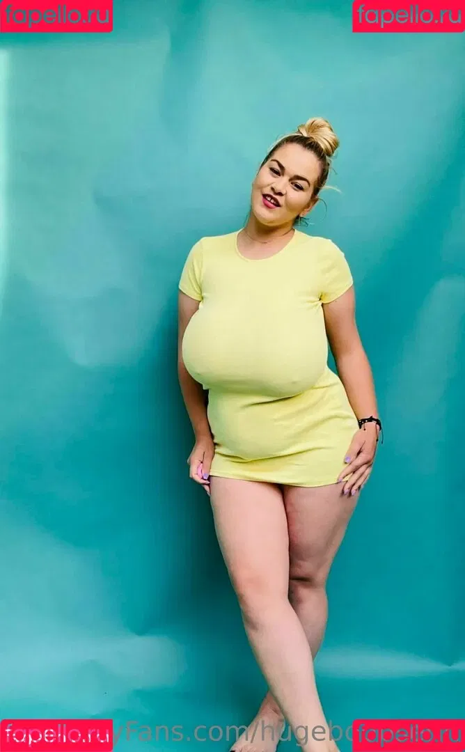 hugeboobserin Onlyfans Photo Gallery 