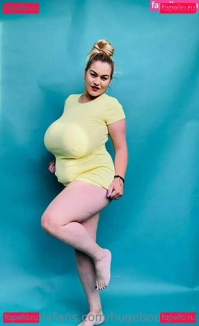 hugeboobserin Onlyfans Photo Gallery 