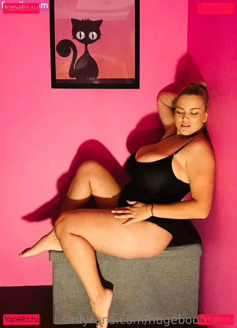 hugeboobserin Onlyfans Photo Gallery 