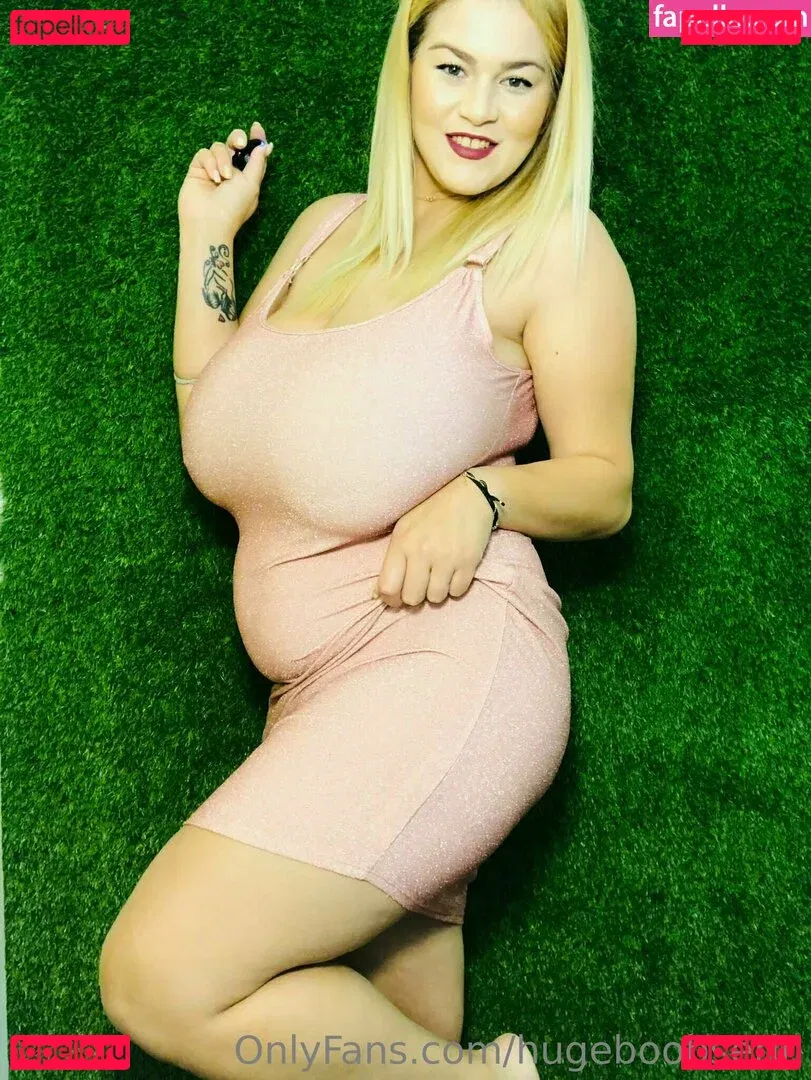 hugeboobserin Onlyfans Photo Gallery 