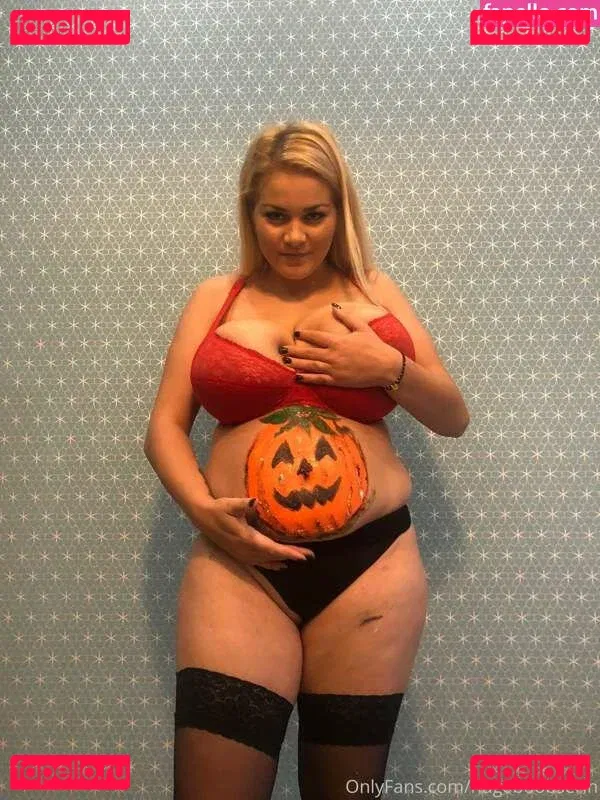 hugeboobserin Onlyfans Photo Gallery 