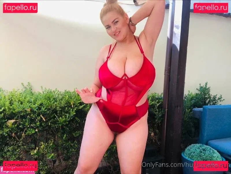 hugeboobserin Onlyfans Photo Gallery 