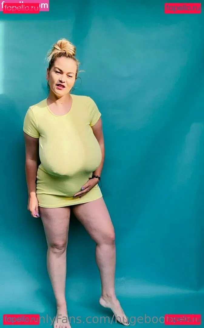 hugeboobserin Onlyfans Photo Gallery 