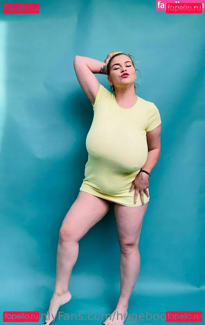 hugeboobserin Onlyfans Photo Gallery 