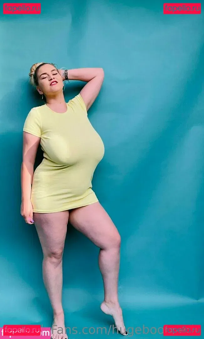 hugeboobserin Onlyfans Photo Gallery 