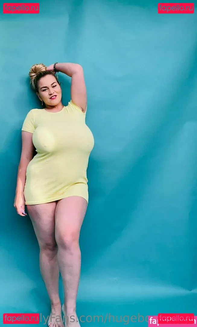 hugeboobserin Onlyfans Photo Gallery 