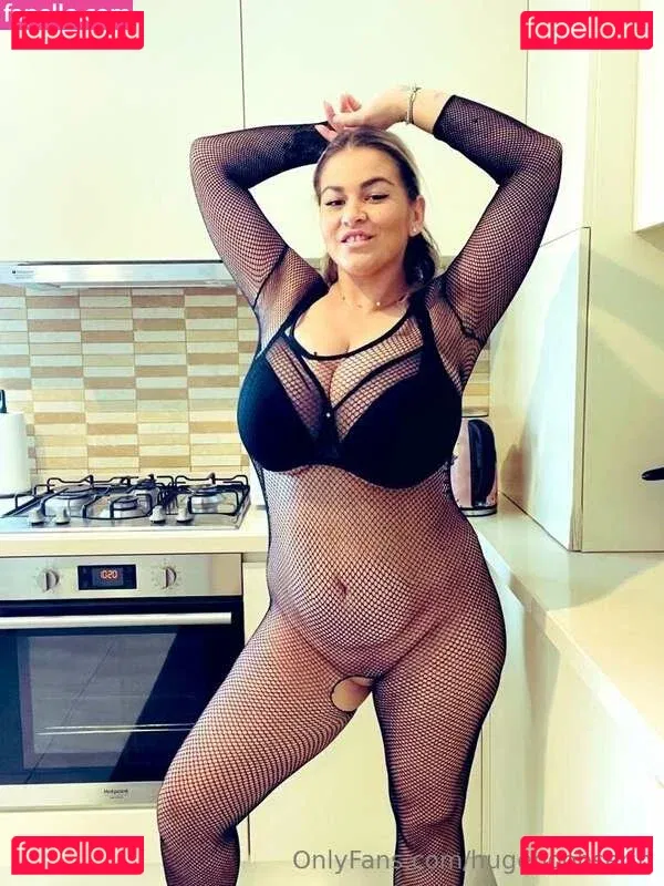 hugeboobserin Onlyfans Photo Gallery 