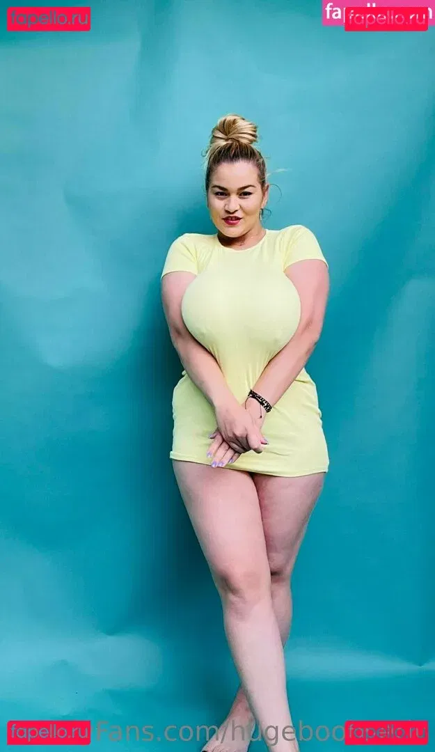 hugeboobserin Onlyfans Photo Gallery 