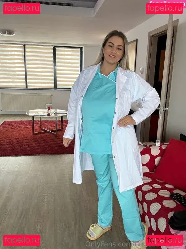 hugeboobserin Onlyfans Photo Gallery 