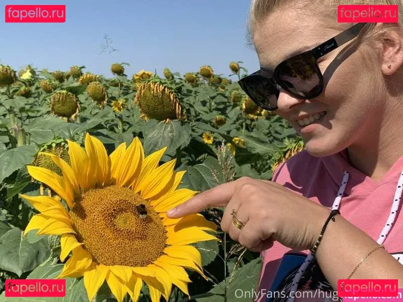 hugeboobserin Onlyfans Photo Gallery 