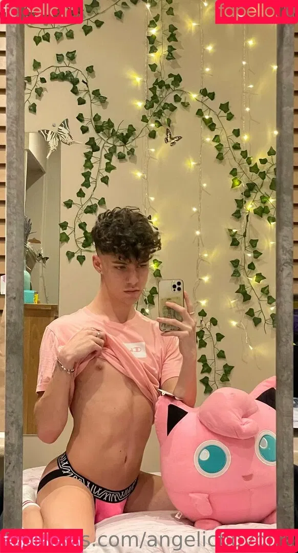 angelicboyofree Onlyfans Photo Gallery 