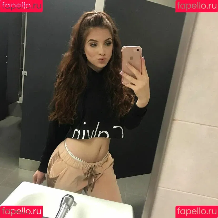 lilbbg Onlyfans Photo Gallery 