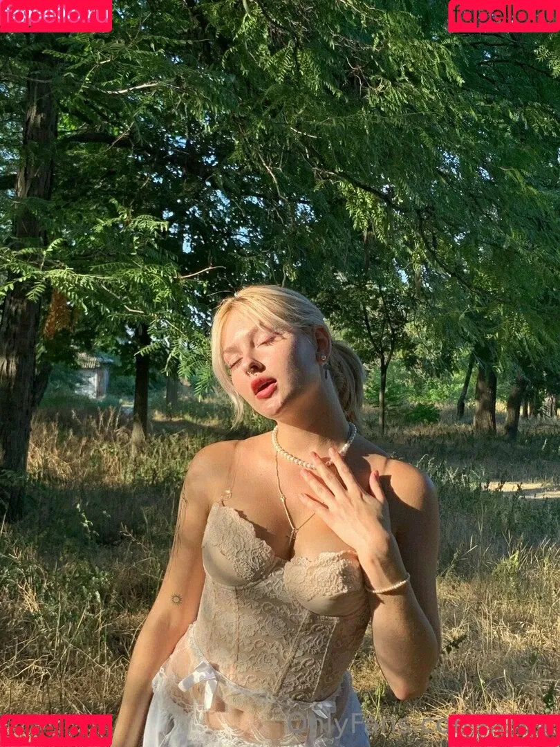 lilaxshy Onlyfans Photo Gallery 
