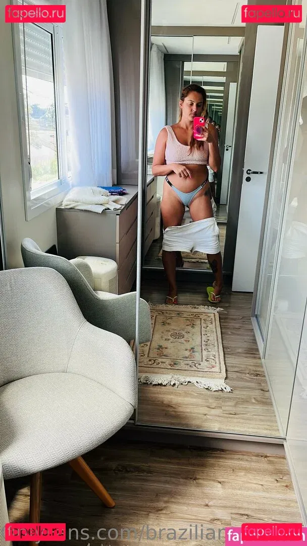 brazilian.redhead Onlyfans Photo Gallery 