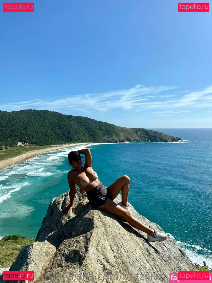 brazilian.redhead Onlyfans Photo Gallery 