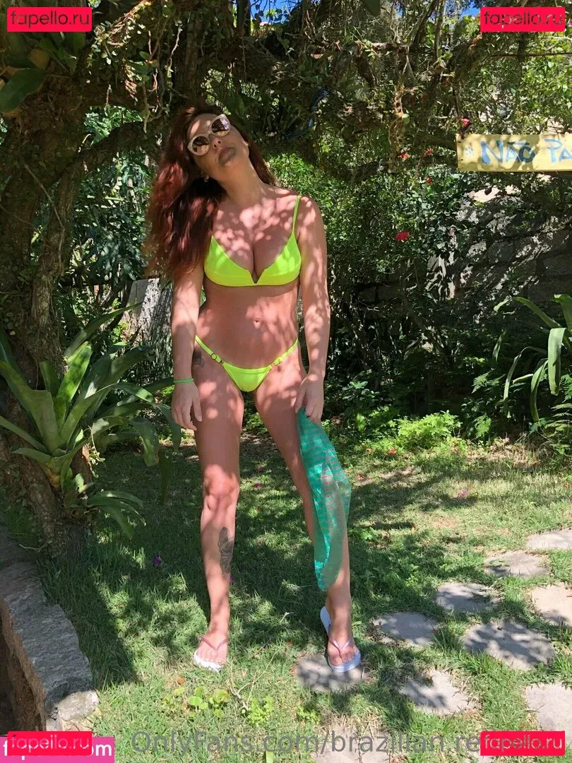 brazilian.redhead Onlyfans Photo Gallery 