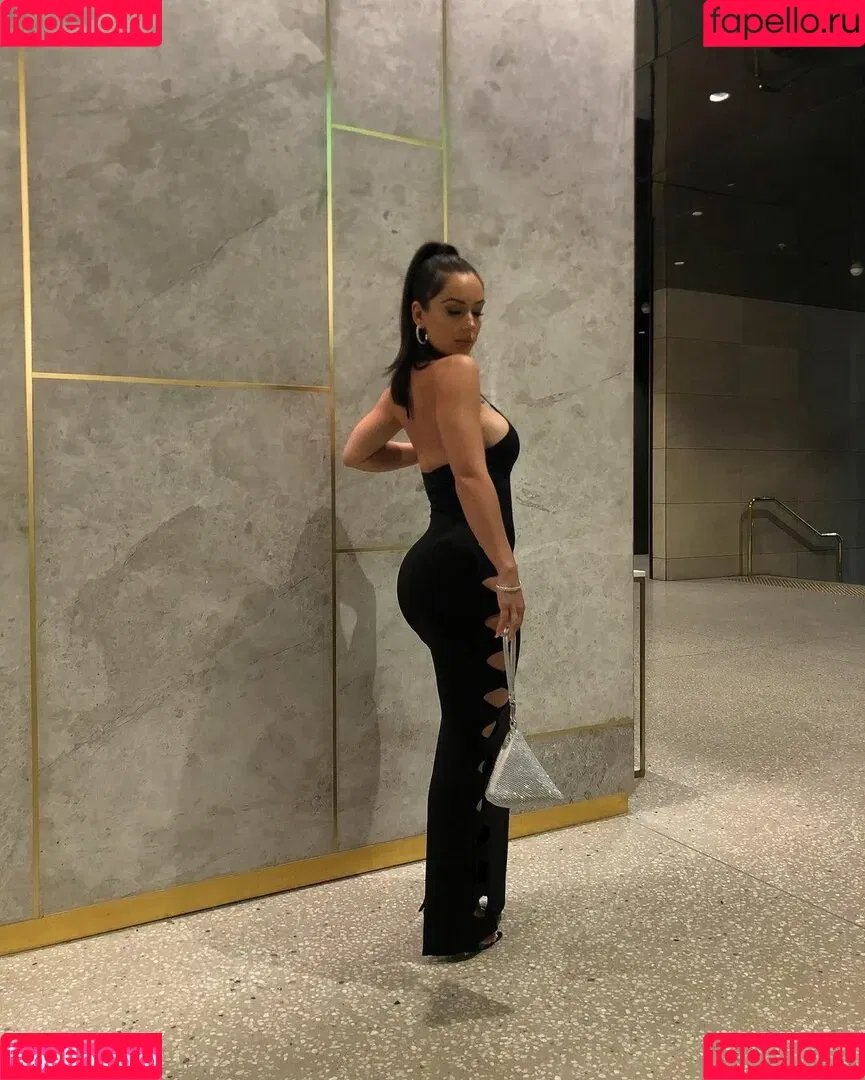 Amy Watchirs Onlyfans Photo Gallery 