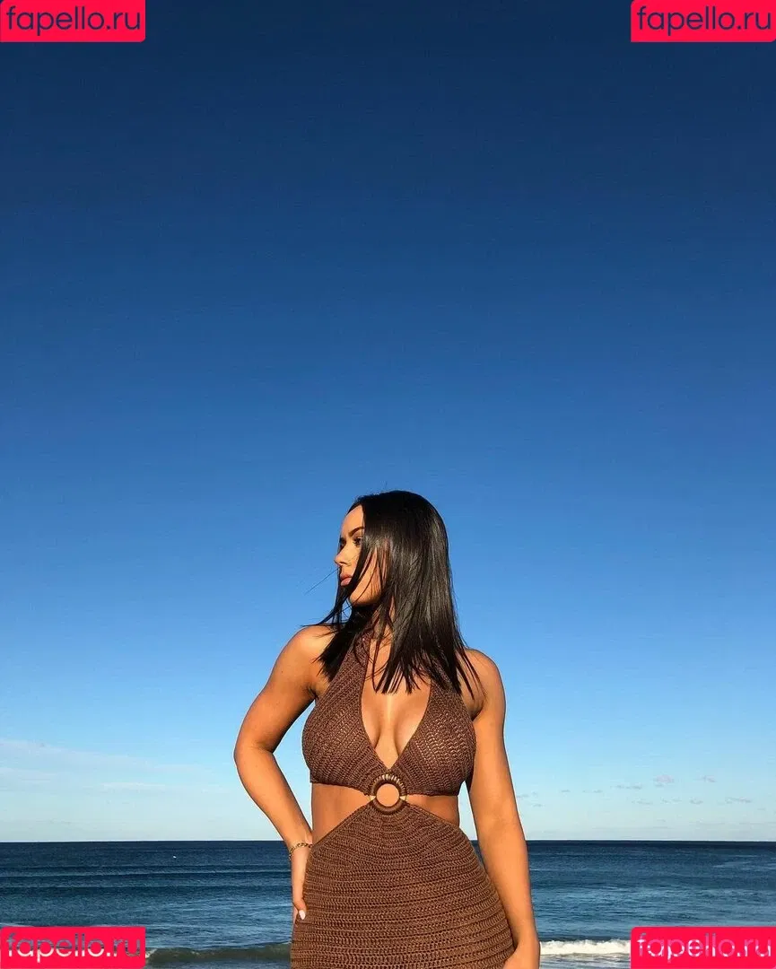 Amy Watchirs Onlyfans Photo Gallery 