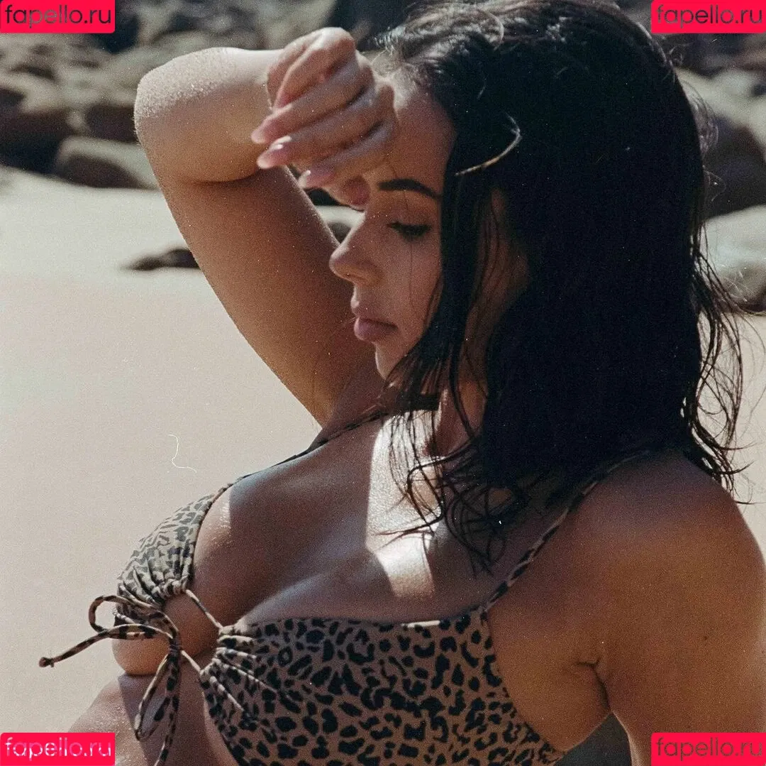 Amy Watchirs Onlyfans Photo Gallery 