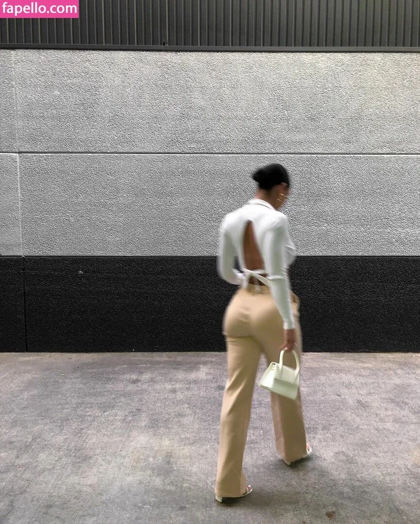 Amy Watchirs Onlyfans Photo Gallery 