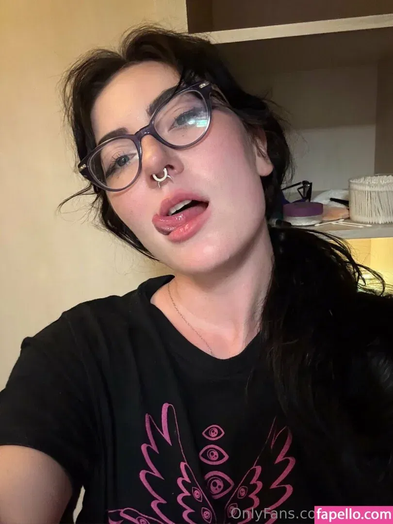 reysuka Onlyfans Photo Gallery 