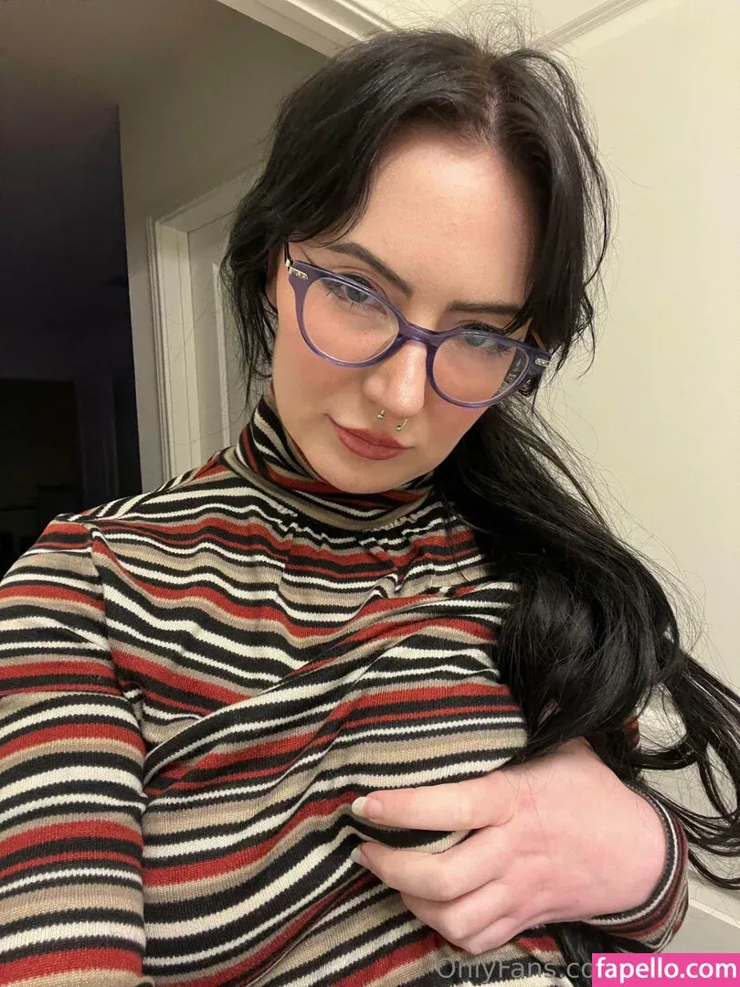 reysuka Onlyfans Photo Gallery 