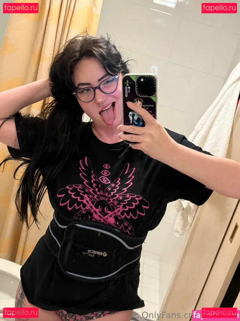 reysuka Onlyfans Photo Gallery 