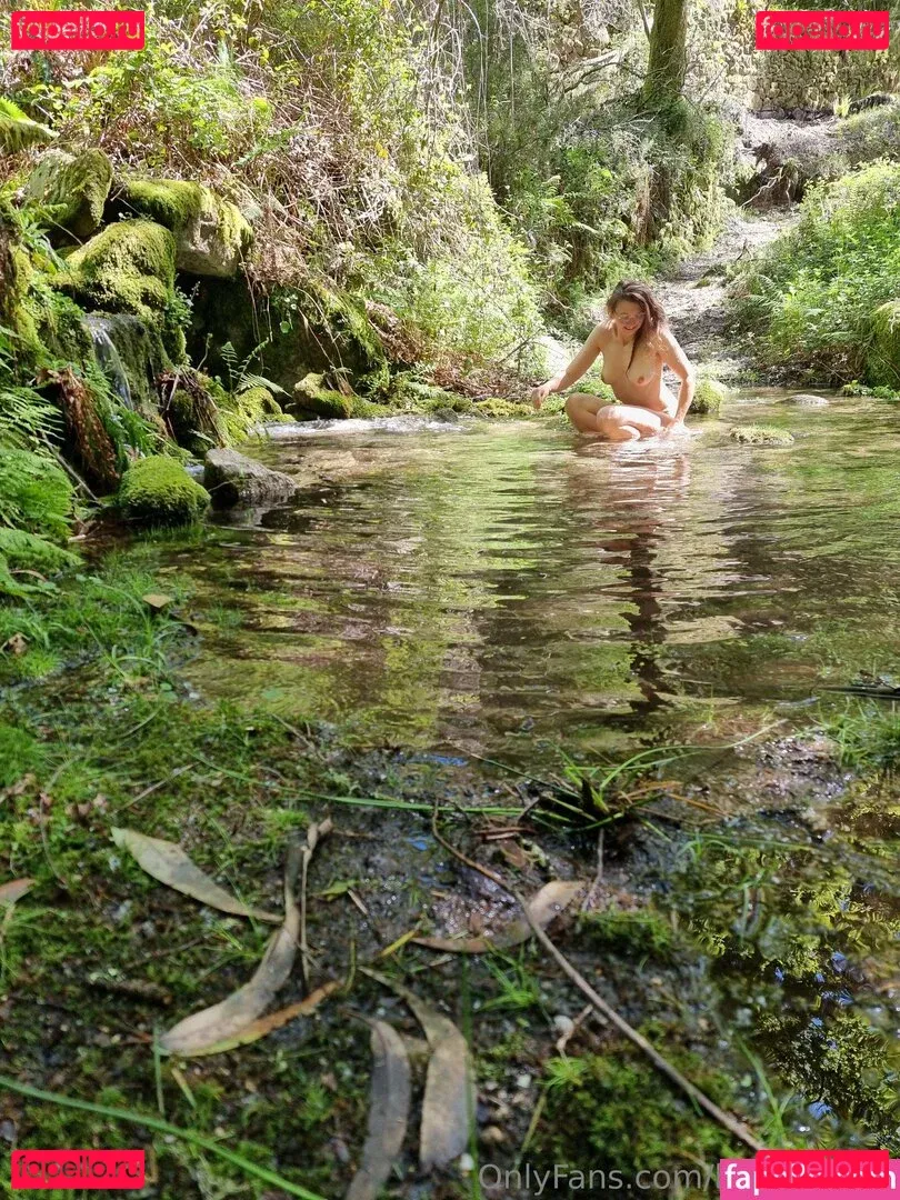 beeboo.girl Onlyfans Photo Gallery 