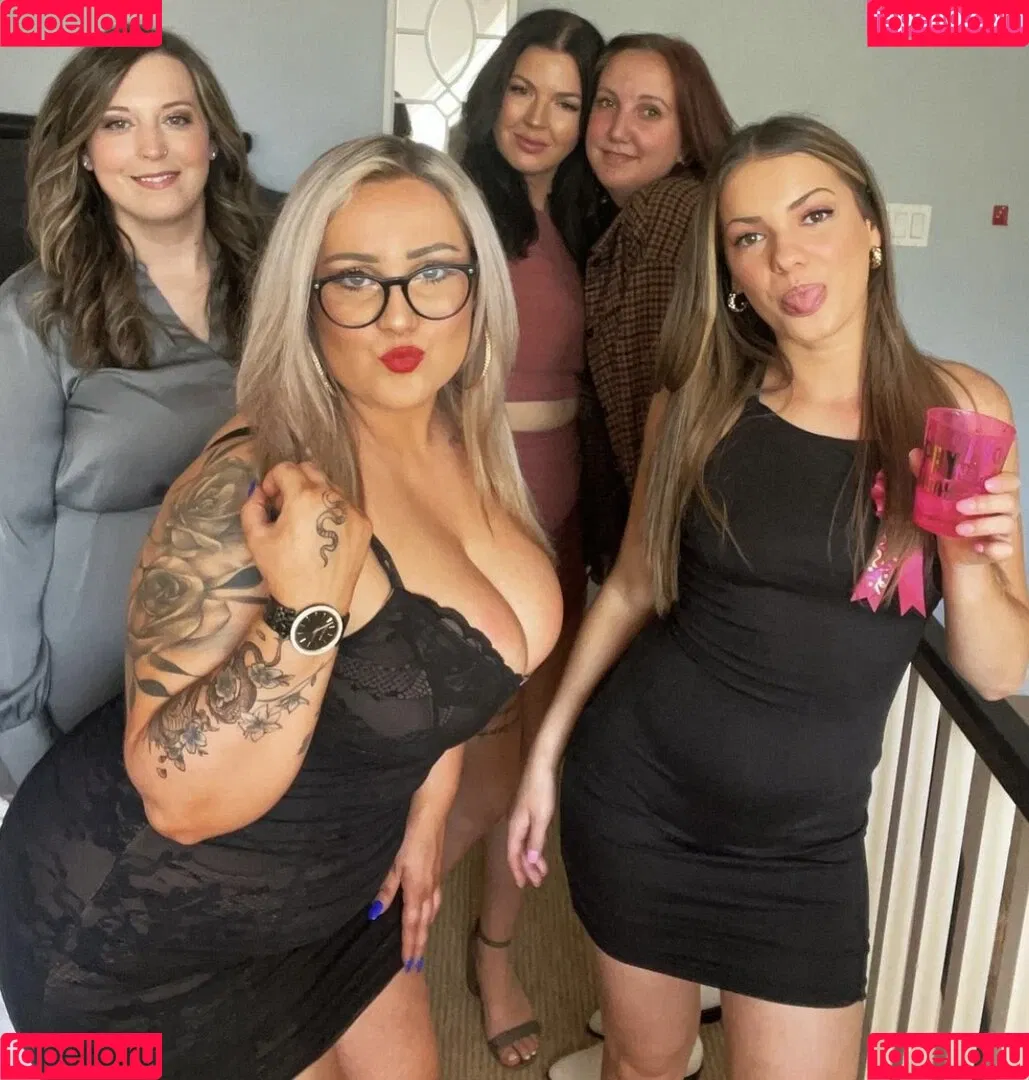 Lilly Alcorn Onlyfans Photo Gallery 