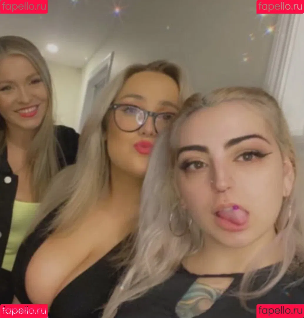 Lilly Alcorn Onlyfans Photo Gallery 