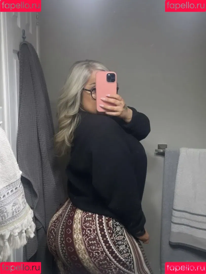 Lilly Alcorn Onlyfans Photo Gallery 