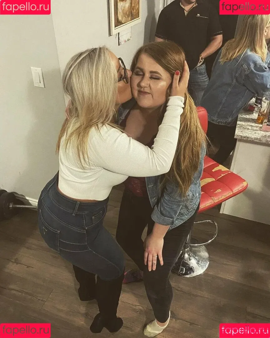 Lilly Alcorn Onlyfans Photo Gallery 