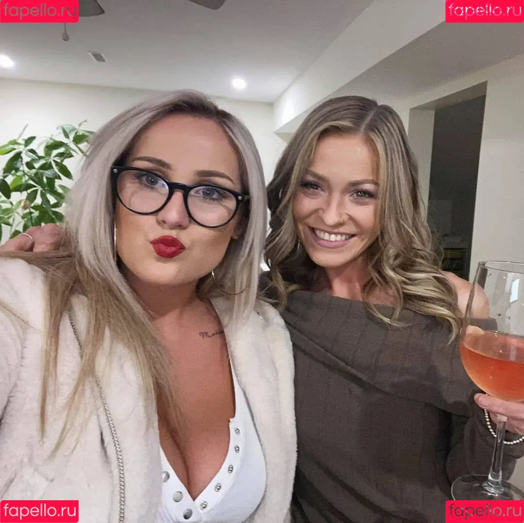 Lilly Alcorn Onlyfans Photo Gallery 